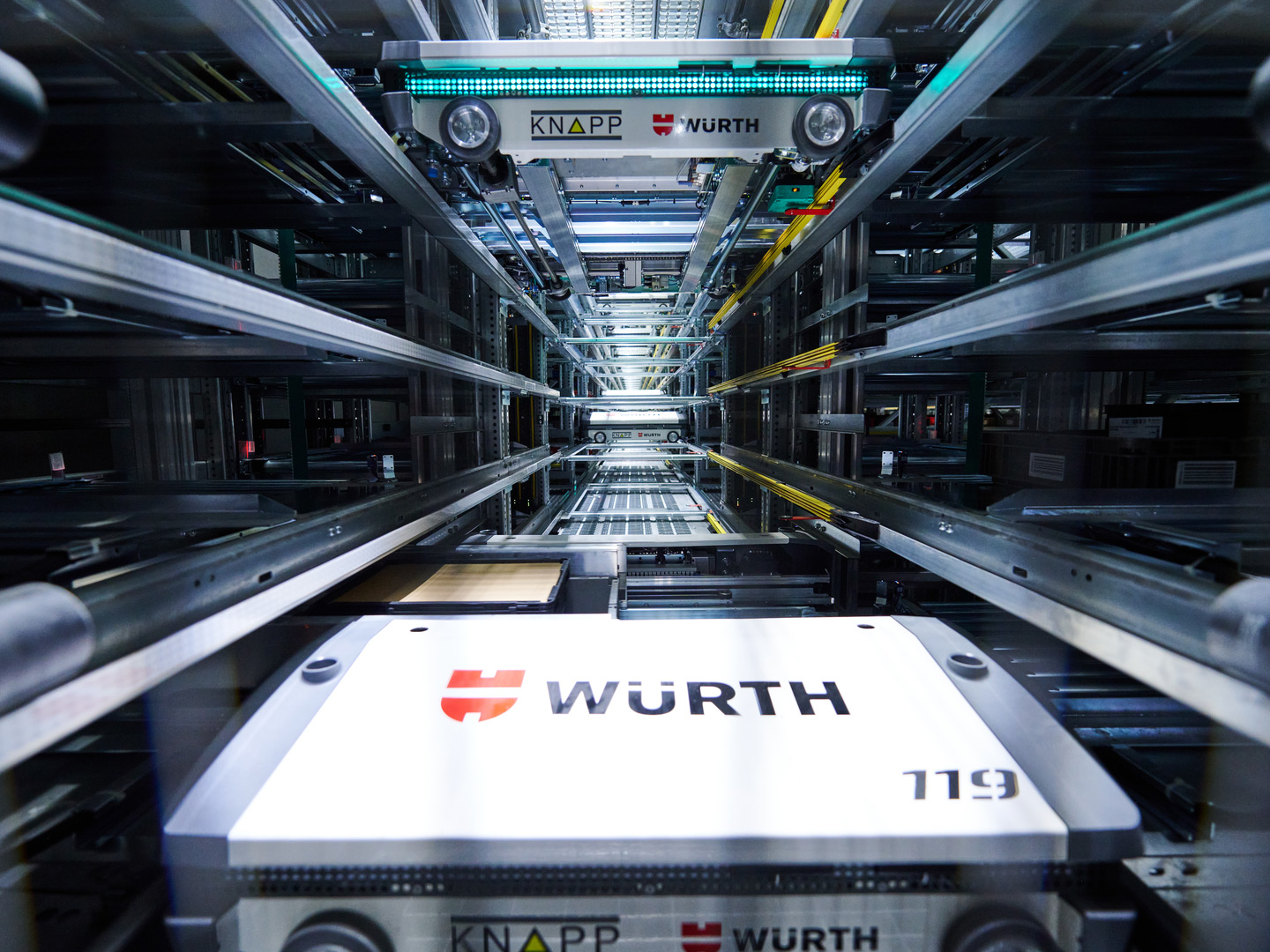 Würth, automatisation d’entrepôt, entrepôt pour petites pièces, robotique, RMA